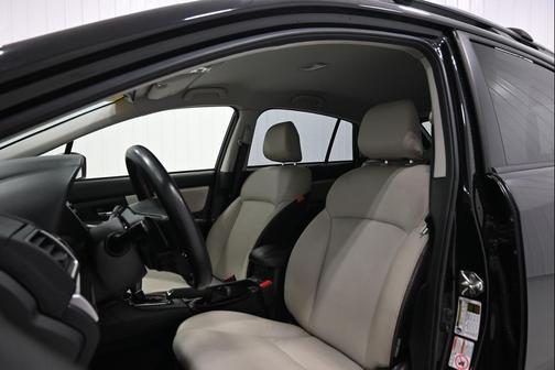 Crystal Black Silica 2016 Subaru Crosstrek 2.0i Limited