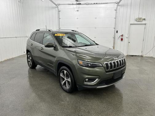 Olive Green Pearlcoat 2019 Jeep Cherokee Limited