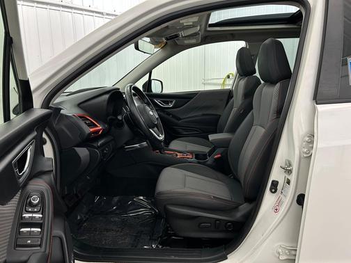 Crystal White Pearl 2020 Subaru Forester Sport