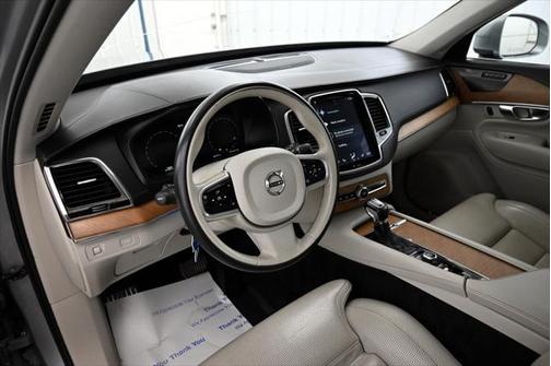 2019 Volvo XC90 T6 Inscription