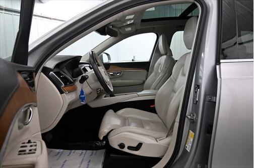 2019 Volvo XC90 T6 Inscription