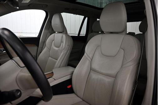 2019 Volvo XC90 T6 Inscription