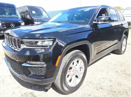 Diamond Black Crystal Pearlcoat 2022 Jeep Grand Cherokee Limited