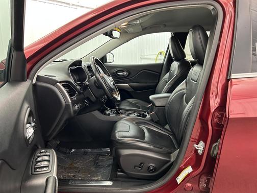 Velvet Red Pearlcoat 2020 Jeep Cherokee Limited