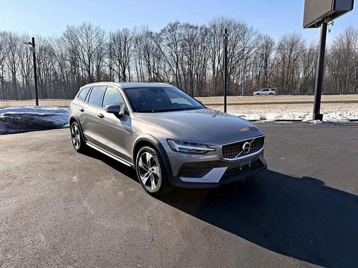 2020 Volvo V60 Cross Country T5