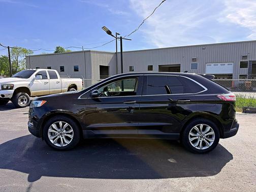 Agate Black 2020 Ford Edge Titanium
