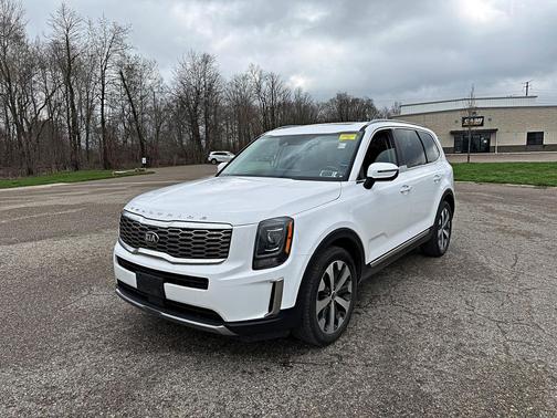 Glacial White Pearl 2021 Kia Telluride S