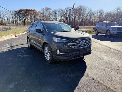 2019 Ford Edge Titanium