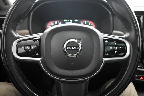 2020 Volvo V90 Cross Country T6