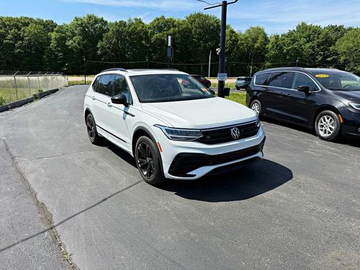 Opal White Pearl 2023 Volkswagen Tiguan 2.0T SE R-Line Black 4MOTION