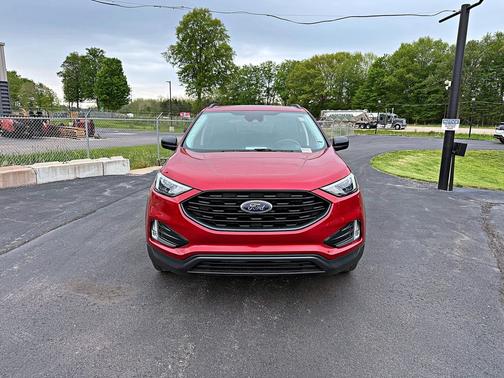 Rapid Red Metallic Tinted Clearcoat 2022 Ford Edge SEL