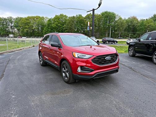 Rapid Red Metallic Tinted Clearcoat 2022 Ford Edge SEL