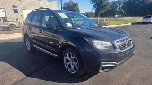 Crystal Black Silica 2018 Subaru Forester 2.5i Touring