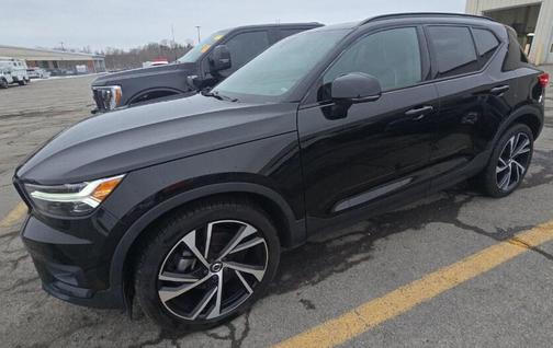 2020 Volvo XC40 T5 R-Design