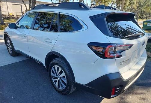 2022 Subaru Outback Premium