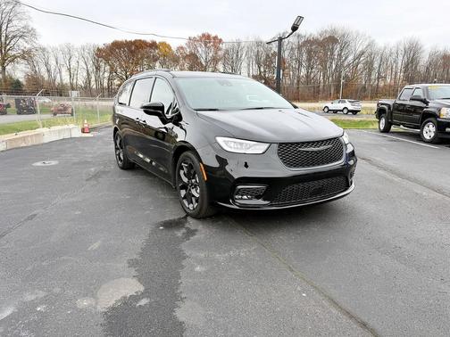 2025 Chrysler Pacifica Limited