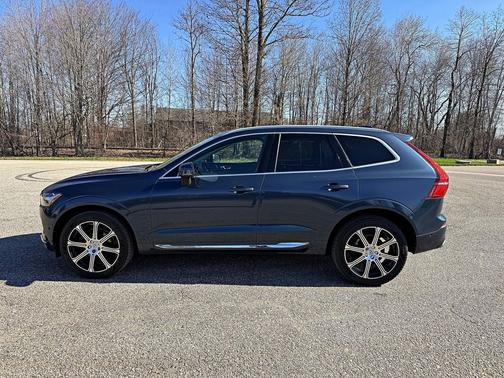 Denim Blue Metallic 2021 Volvo XC60 T5 Inscription