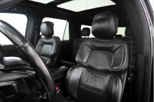 2019 Lincoln Navigator L Select