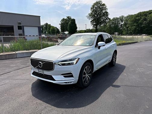 Ice White 2020 Volvo XC60 T6 Inscription