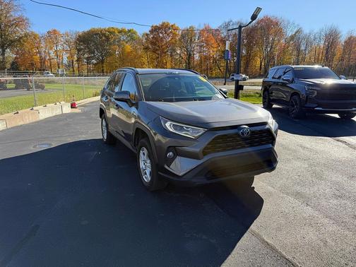 2021 Toyota RAV4 Hybrid XLE