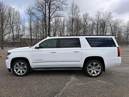 2017 Chevrolet Suburban LT