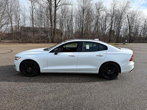2019 Volvo S60 T6 R-Design