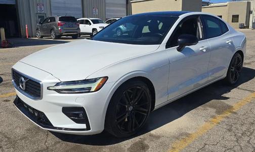 2019 Volvo S60 T6 R-Design