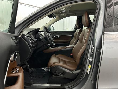 Osmium Grey Metallic 2020 Volvo XC90 T6 Momentum