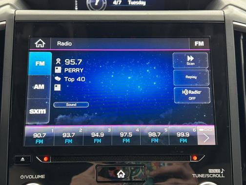 Crystal White Pearl 2020 Subaru Forester Limited