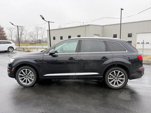 2019 Audi Q7 55 Premium Plus