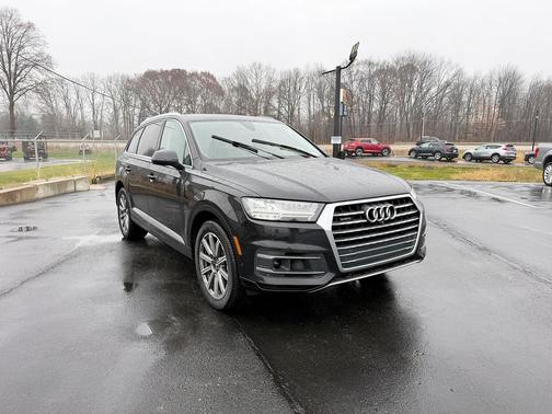 2019 Audi Q7 55 Premium Plus