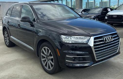 2019 Audi Q7 55 Premium Plus