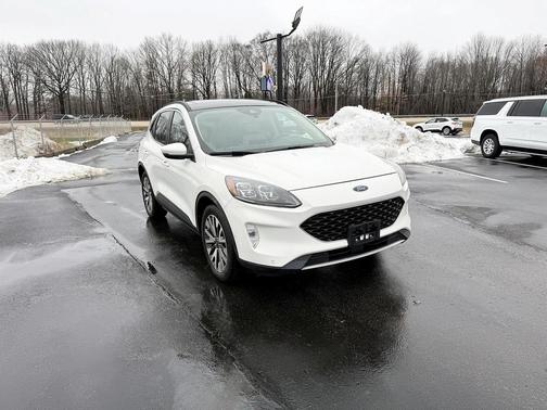 2020 Ford Escape Titanium
