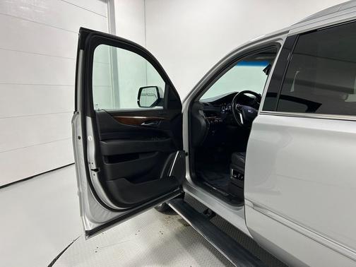 2019 Cadillac Escalade ESV Premium Luxury