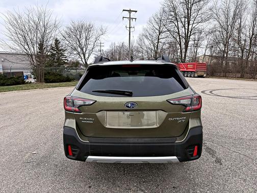 Autumn Green Metallic 2021 Subaru Outback Limited XT