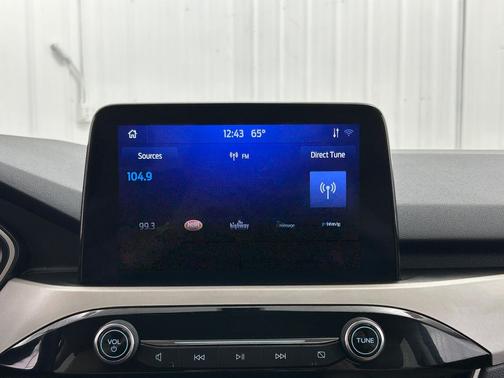 Oxford White 2021 Ford Escape SEL