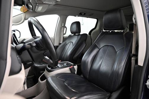 2018 Chrysler Pacifica Touring-L Plus