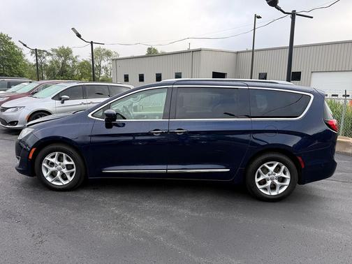 2018 Chrysler Pacifica Touring-L Plus