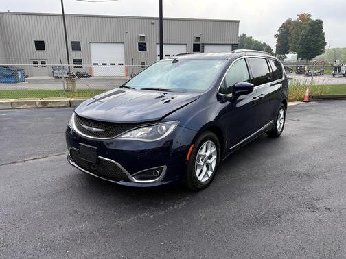 2018 Chrysler Pacifica Touring-L Plus