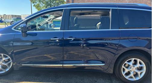 2018 Chrysler Pacifica Touring-L Plus