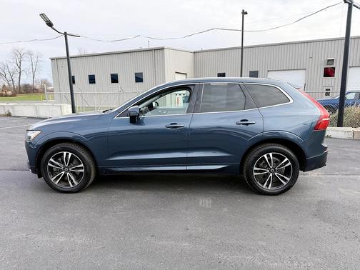 2021 Volvo XC60 T6 Momentum
