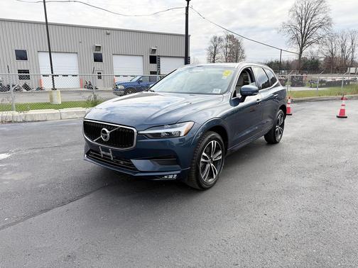 2021 Volvo XC60 T6 Momentum