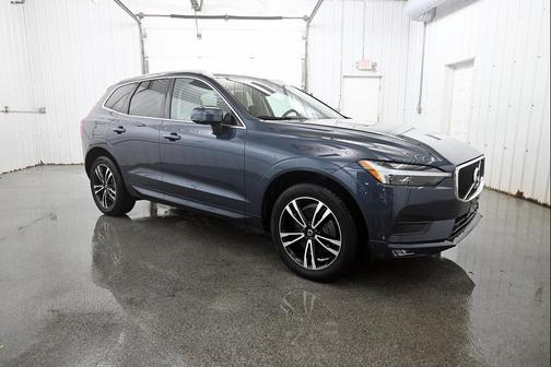 2021 Volvo XC60 T6 Momentum
