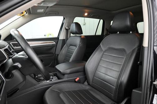 2018 Volkswagen Atlas 3.6L SEL Premium