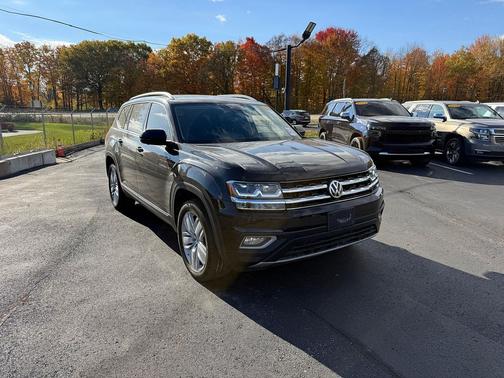 2018 Volkswagen Atlas 3.6L SEL Premium