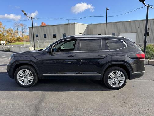 2018 Volkswagen Atlas 3.6L SEL Premium