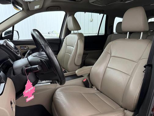 2021 Honda Pilot Touring 8-Passenger