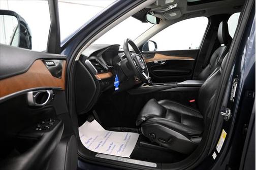 2019 Volvo XC90 T6 Inscription