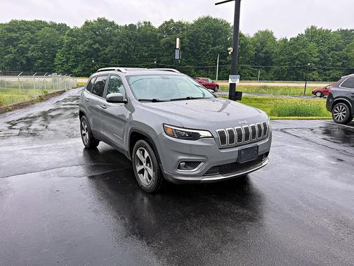 Sting-Gray Clearcoat 2019 Jeep Cherokee Limited