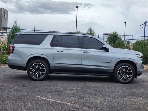 2023 Chevrolet Suburban RST